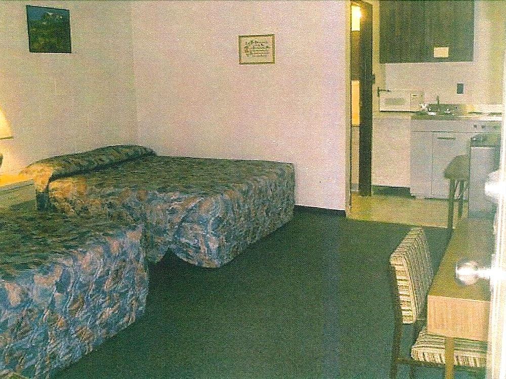 Road Runner Motel Merritt Exterior foto